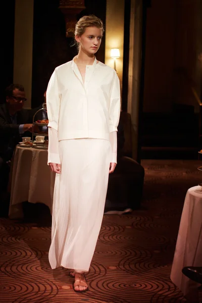 Look 2